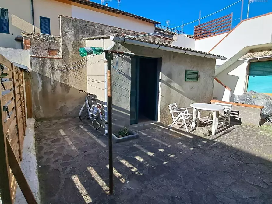 Immagine 16 di Appartamento in vendita  a Rosignano Marittimo