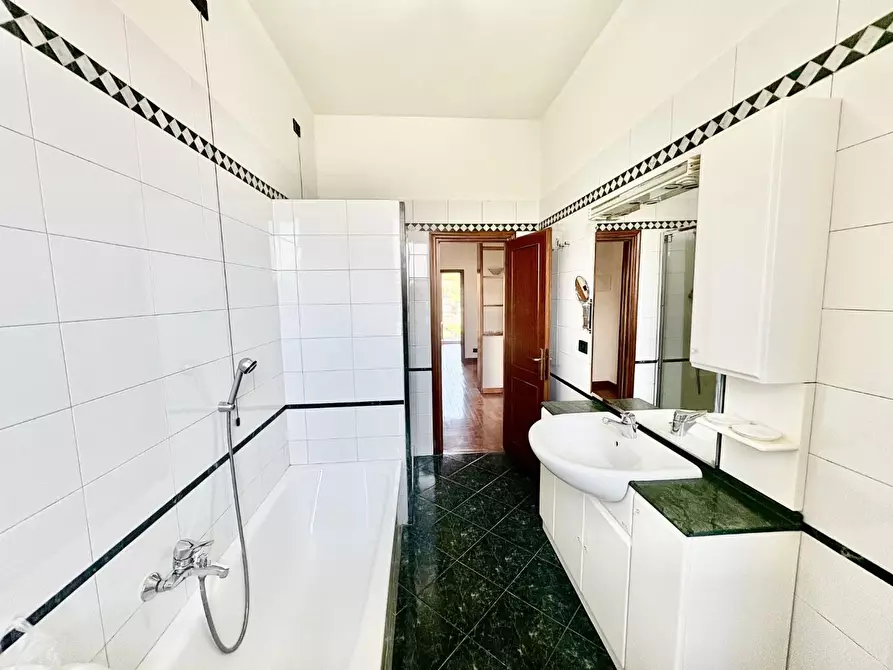 Immagine 13 di Appartamento in vendita  a Castelfiorentino