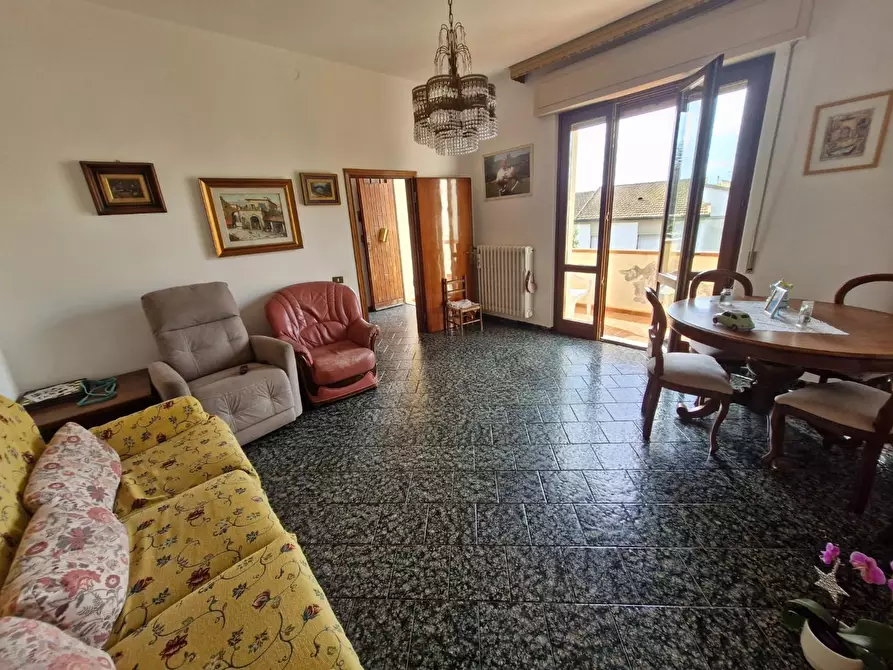 Immagine 30 di Appartamento in vendita  a Campiglia Marittima