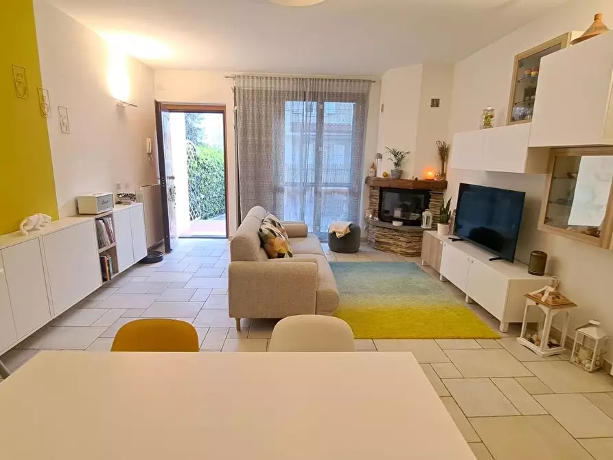 Immagine 3 di Appartamento in vendita  a Rosignano Marittimo