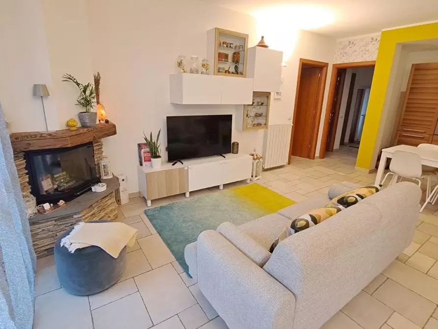 Immagine 2 di Appartamento in vendita  a Rosignano Marittimo