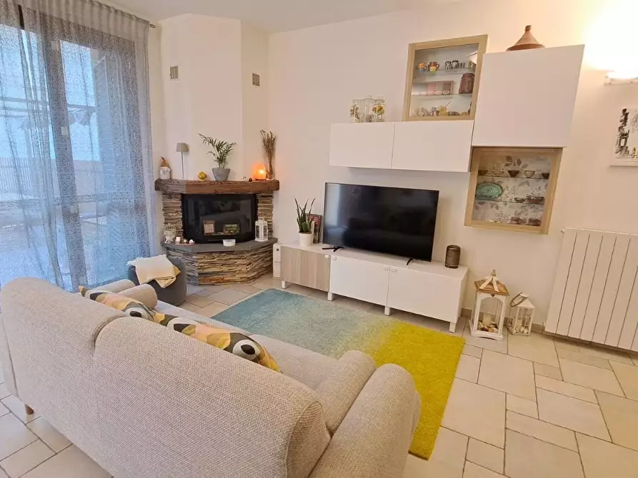 Immagine 4 di Appartamento in vendita  a Rosignano Marittimo