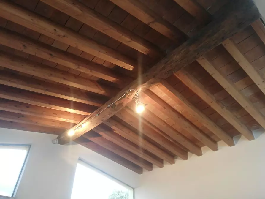 Immagine 8 di Porzione di casa in vendita  a Massa