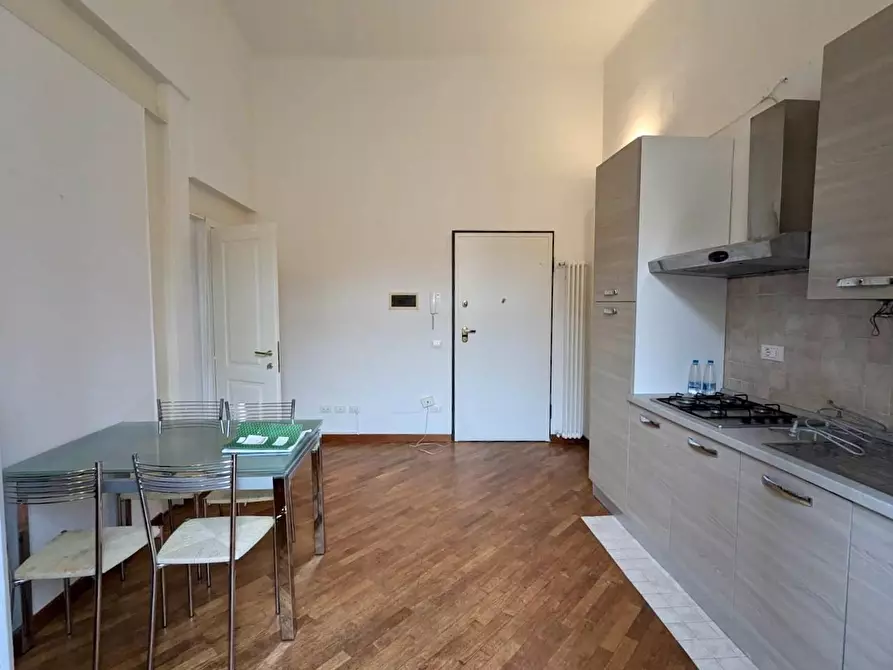 Immagine 2 di Appartamento in vendita  a Pisa