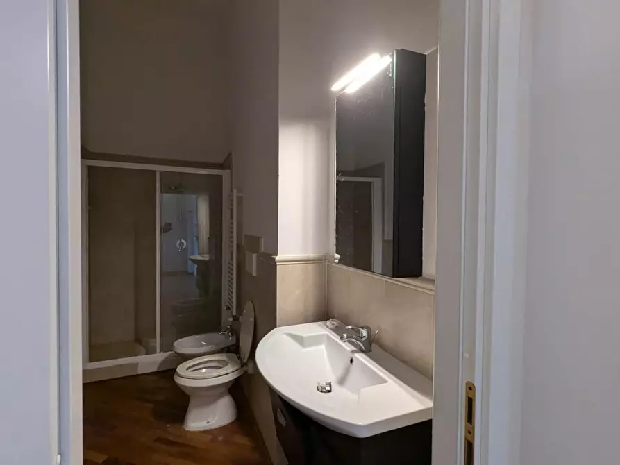 Immagine 11 di Appartamento in vendita  a Pisa