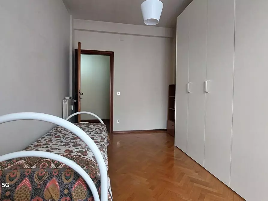 Immagine 19 di Appartamento in vendita  a Livorno