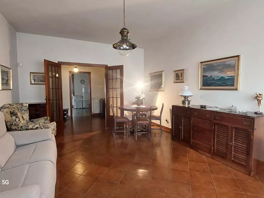 Immagine 2 di Appartamento in vendita  a Livorno