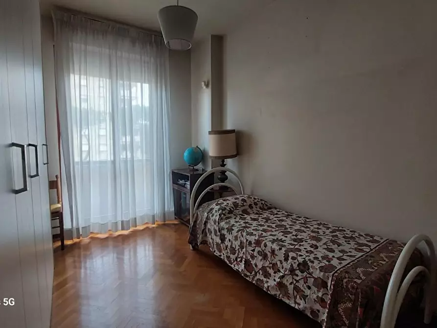 Immagine 21 di Appartamento in vendita  a Livorno