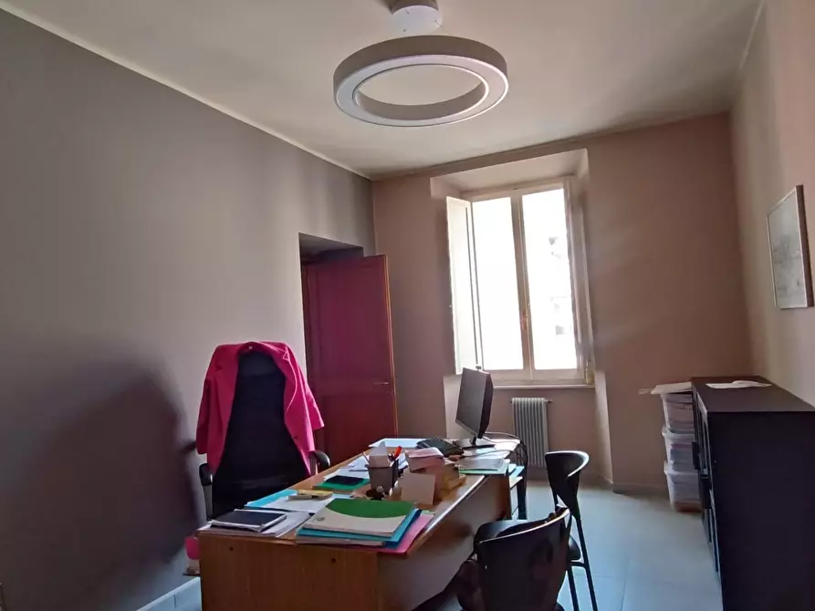 Immagine 21 di Appartamento in vendita  a Massa