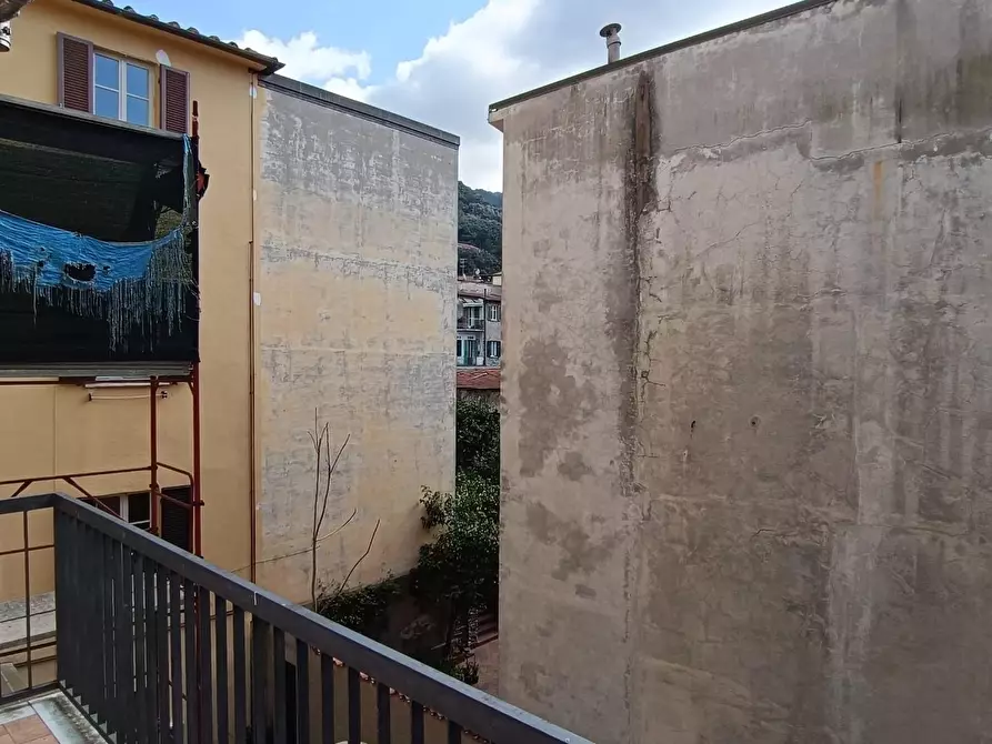 Immagine 4 di Appartamento in vendita  a Massa