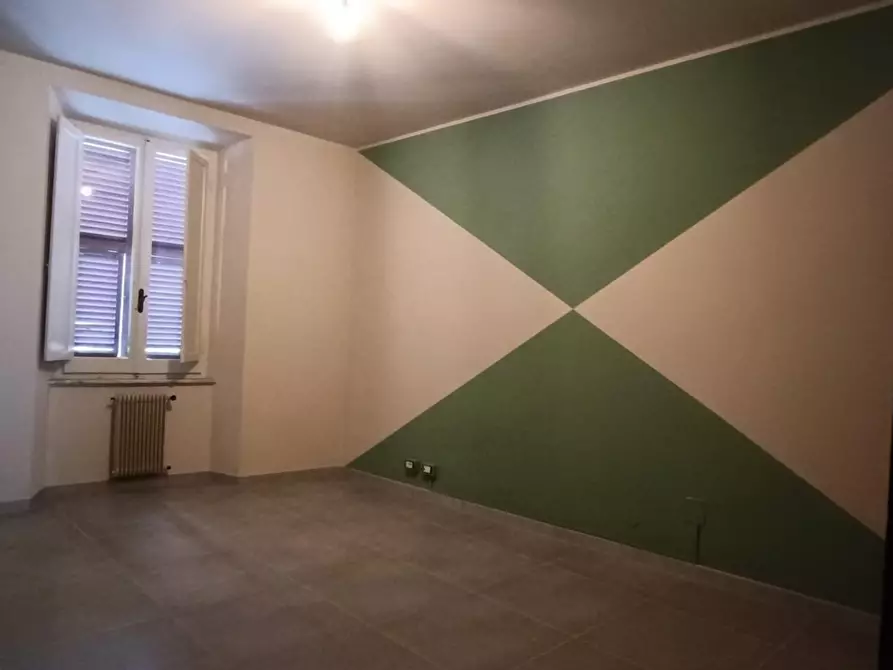 Immagine 3 di Appartamento in vendita  a Massa