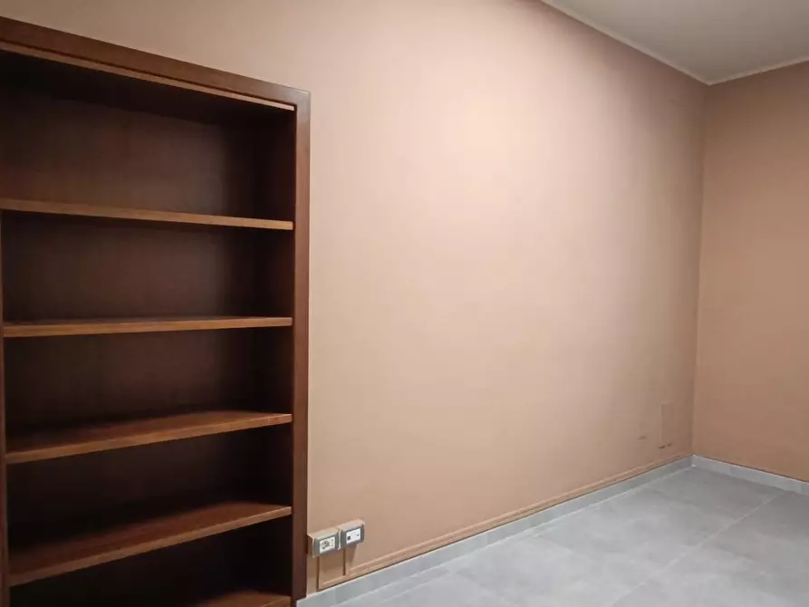 Immagine 11 di Appartamento in vendita  a Massa