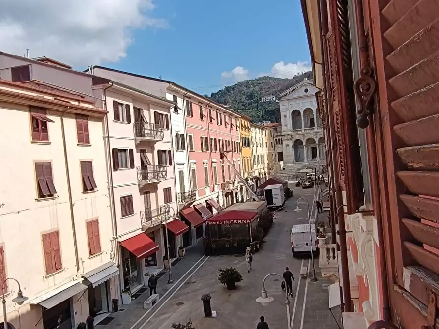 Immagine 31 di Appartamento in vendita  a Massa