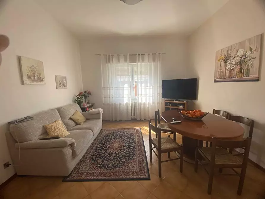 Immagine 1 di Casa bifamiliare in vendita  a Cecina