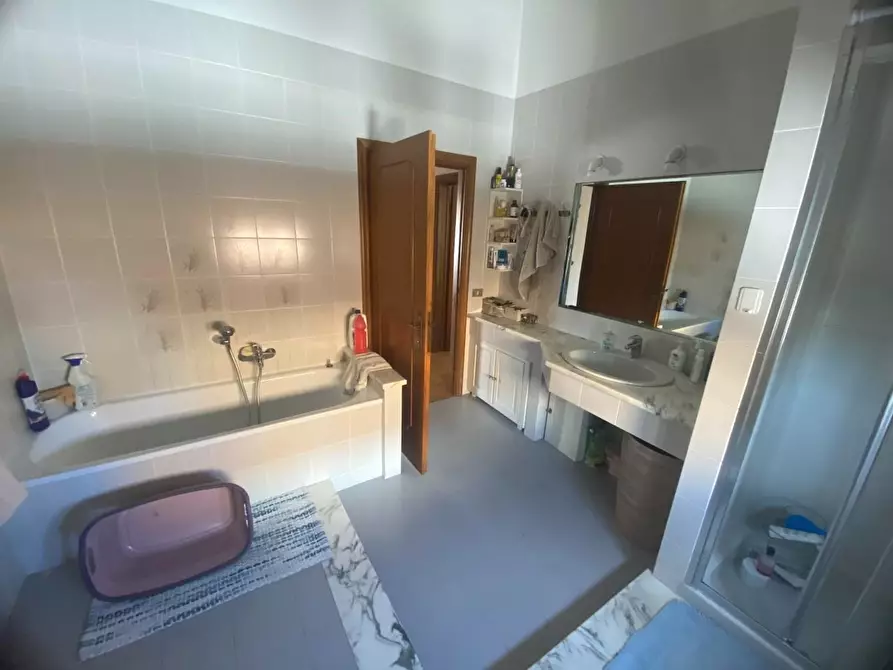 Immagine 8 di Casa bifamiliare in vendita  a Cecina