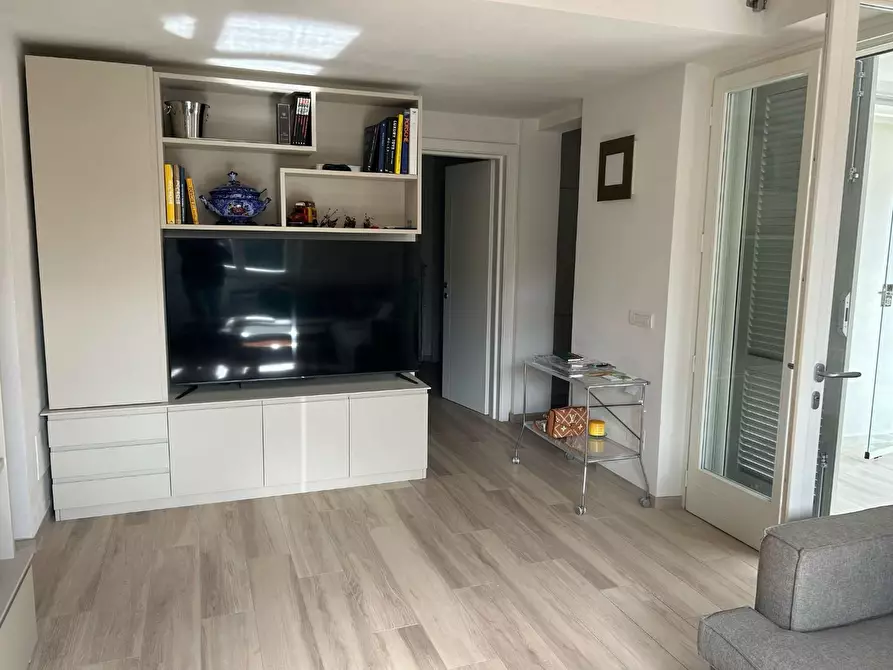 Immagine 4 di Casa bifamiliare in vendita  a Forte Dei Marmi
