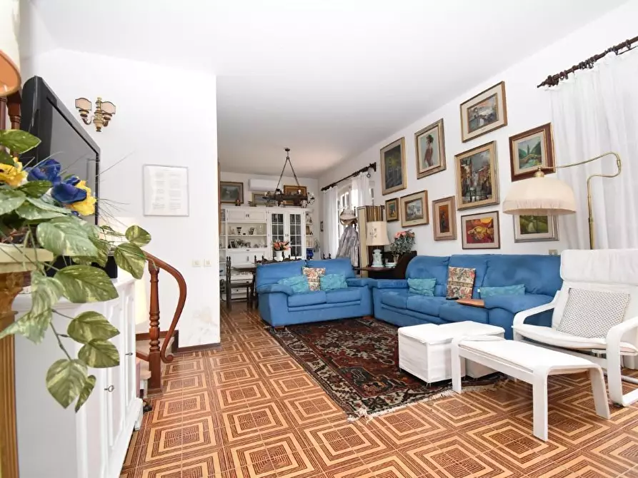 Immagine 12 di Villa in vendita  a Forte Dei Marmi