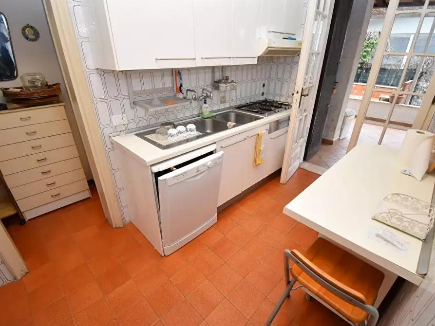 Immagine 4 di Villa in vendita  a Forte Dei Marmi