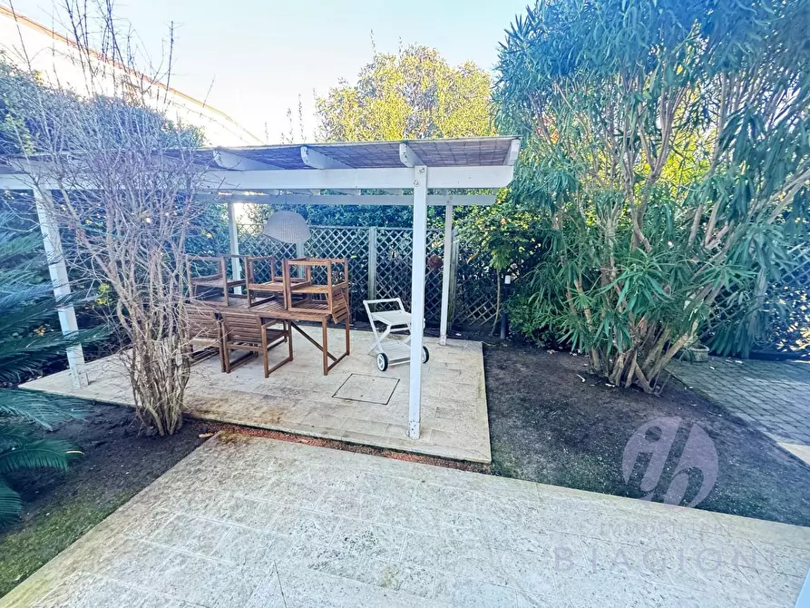 Immagine 4 di Casa bifamiliare in vendita  a Forte Dei Marmi