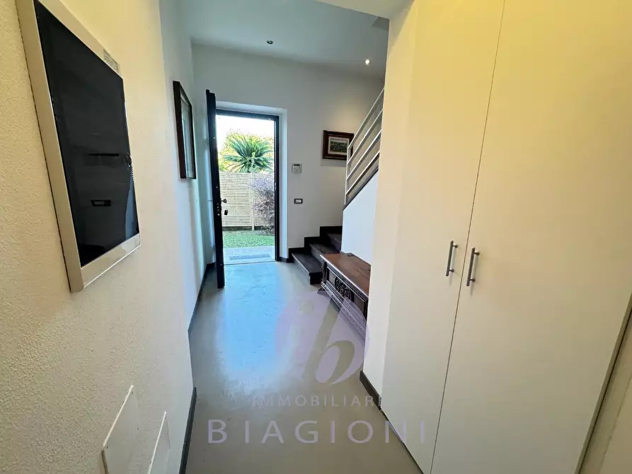 Immagine 9 di Casa bifamiliare in vendita  a Forte Dei Marmi