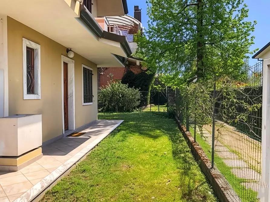 casa indipendente in vendita a Montignoso in zona Cinquale