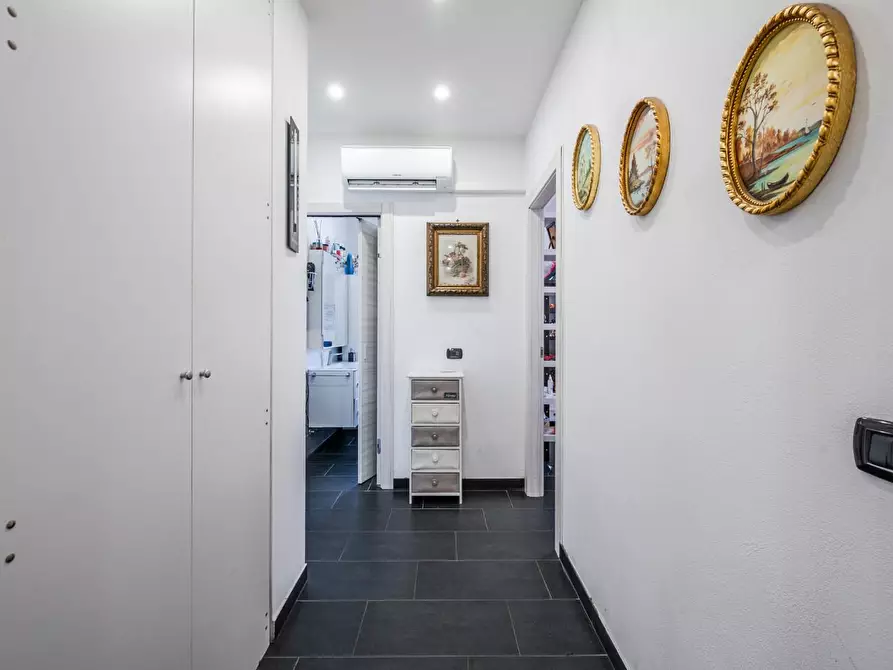 Immagine 18 di Appartamento in vendita  a Modena