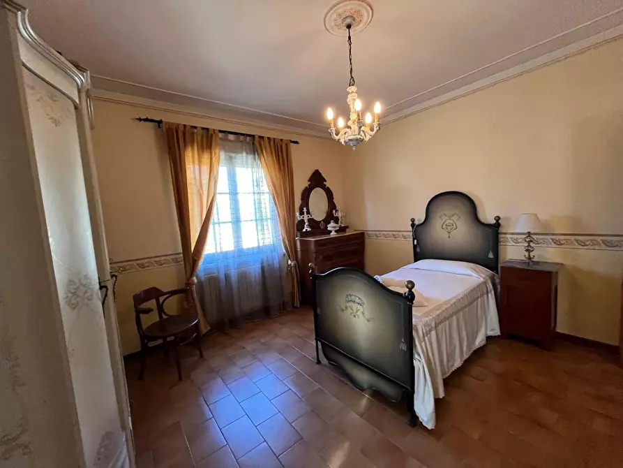 Immagine 11 di Casa semindipendente in vendita  a Castelnuovo Magra