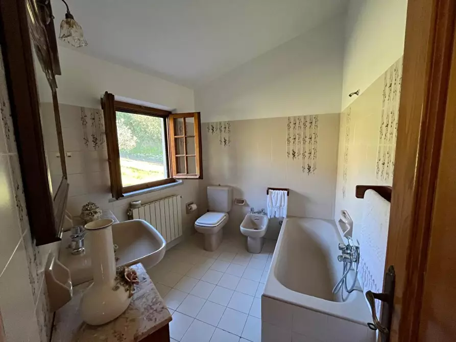 Immagine 26 di Casa semindipendente in vendita  a Castelnuovo Magra