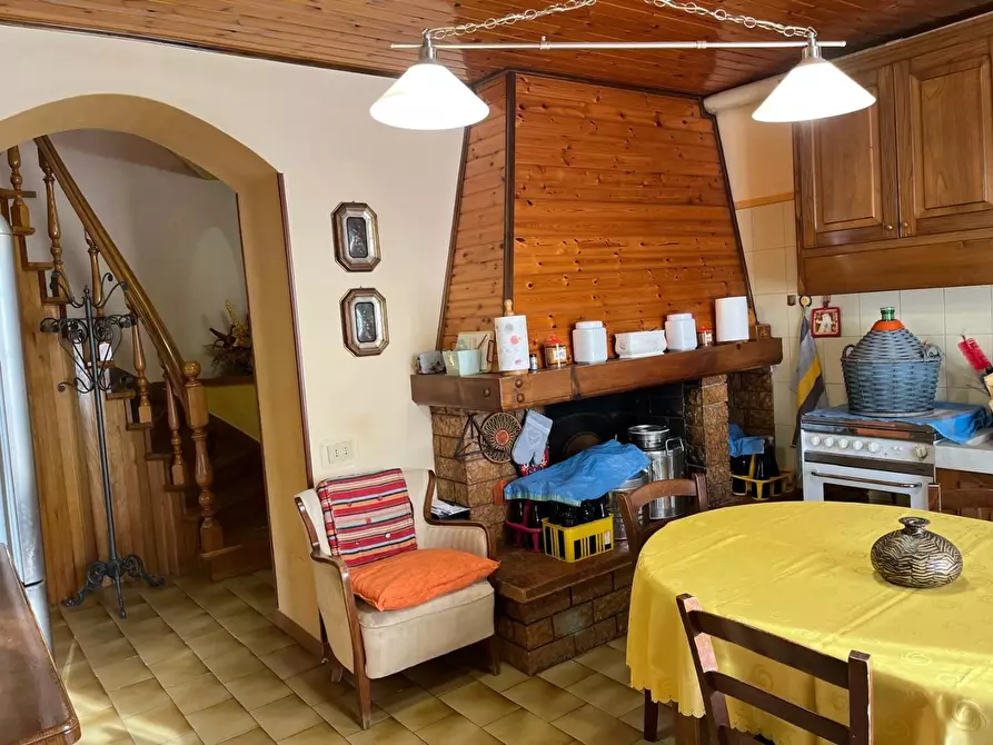 Immagine 42 di Casa semindipendente in vendita  a Castelnuovo Magra