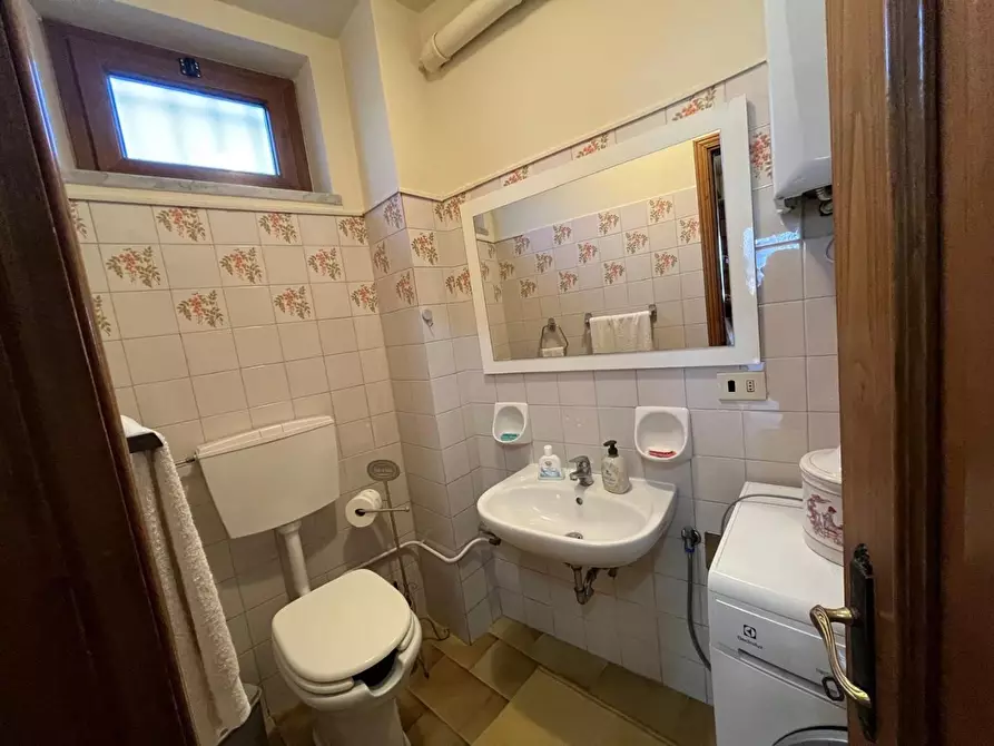 Immagine 30 di Casa semindipendente in vendita  a Castelnuovo Magra