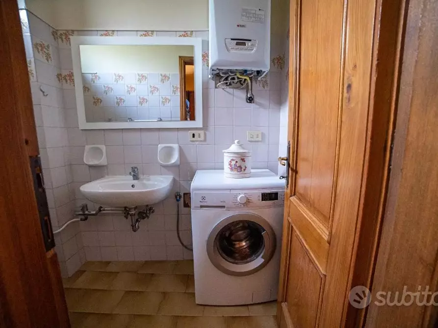 Immagine 8 di Casa semindipendente in vendita  a Castelnuovo Magra