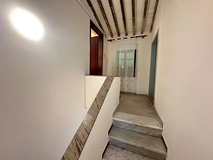 Immagine 16 di Appartamento in vendita  a Carrara