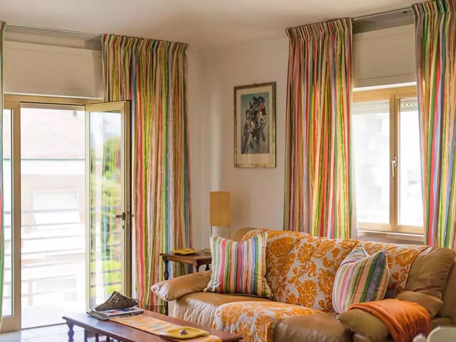 Immagine 3 di Appartamento in affitto  a Camaiore