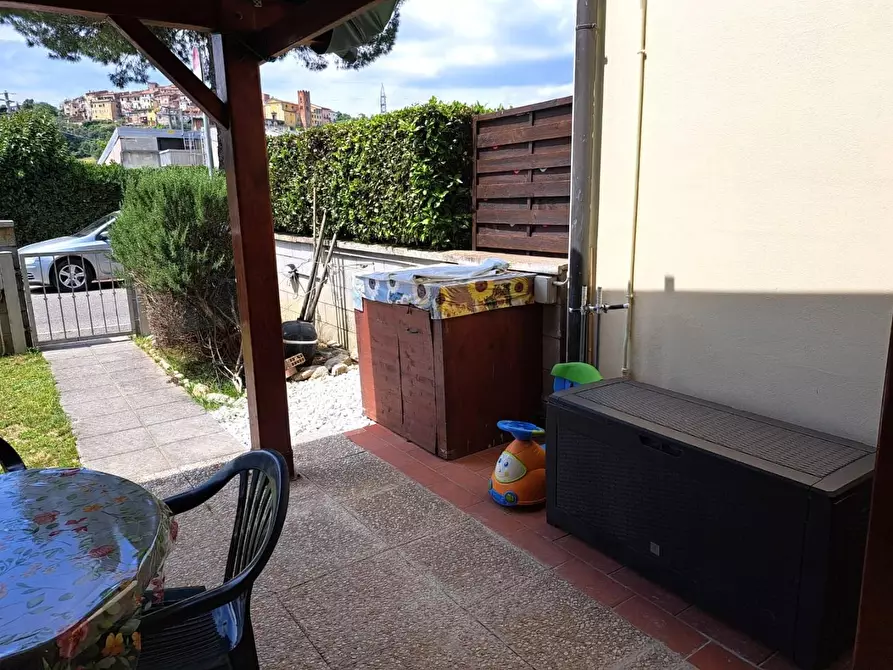 Immagine 12 di Appartamento in vendita  a Santa Maria A Monte