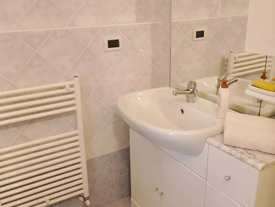 Immagine 25 di Appartamento in affitto  a Rosignano Marittimo