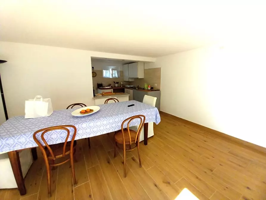 Immagine 5 di Casa bifamiliare in vendita  a Massa