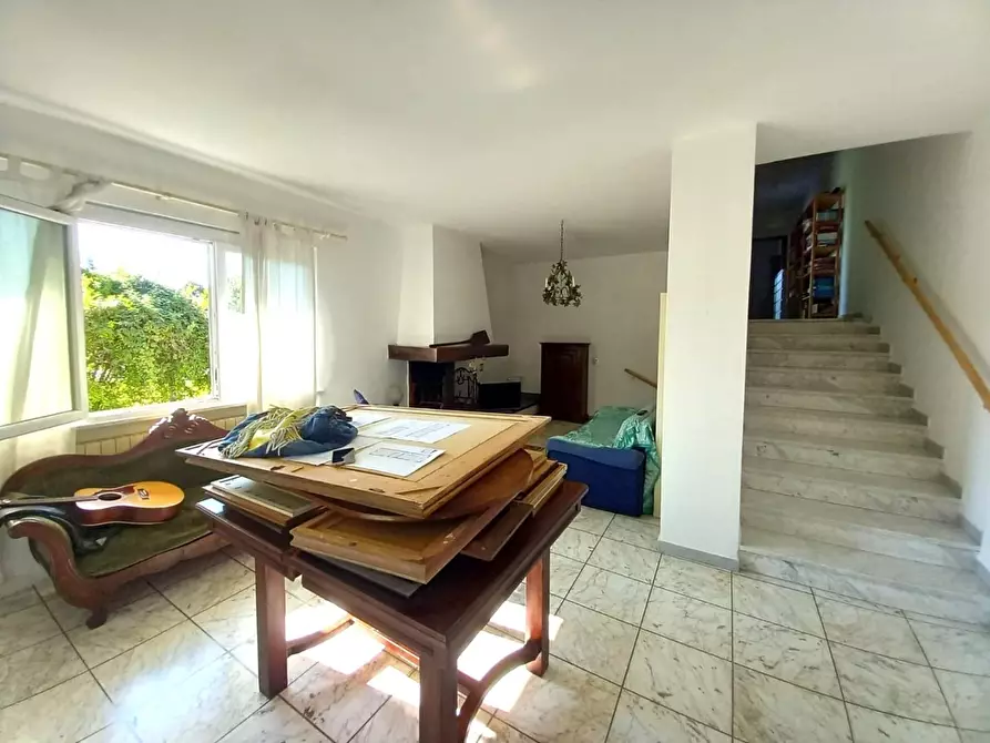 Immagine 10 di Casa bifamiliare in vendita  a Massa