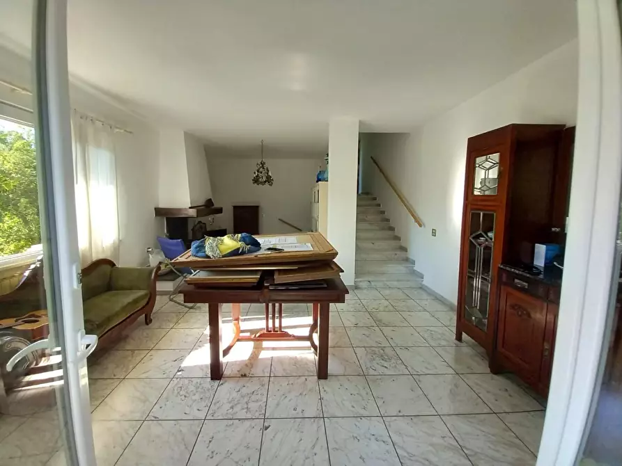 Immagine 9 di Casa bifamiliare in vendita  a Massa