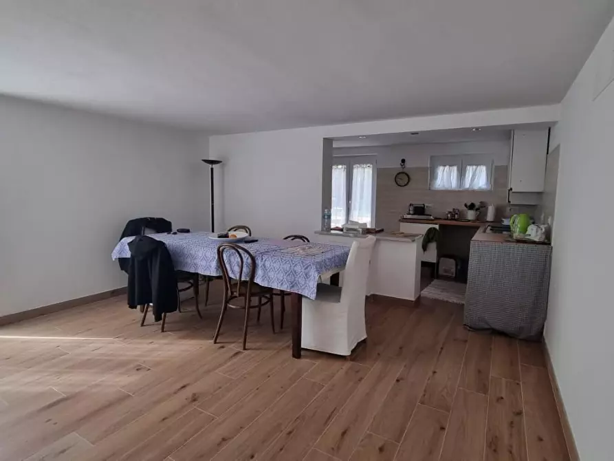 Immagine 7 di Casa bifamiliare in vendita  a Massa