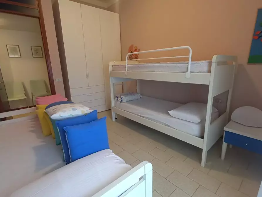 Immagine 18 di Appartamento in affitto  a Camaiore