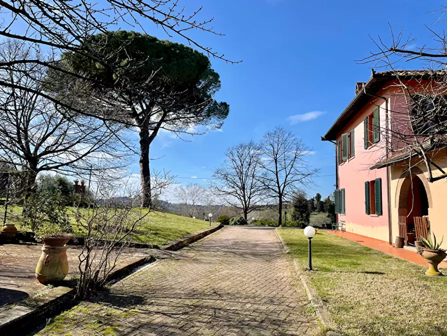 Immagine 3 di Villa in vendita  a San Miniato