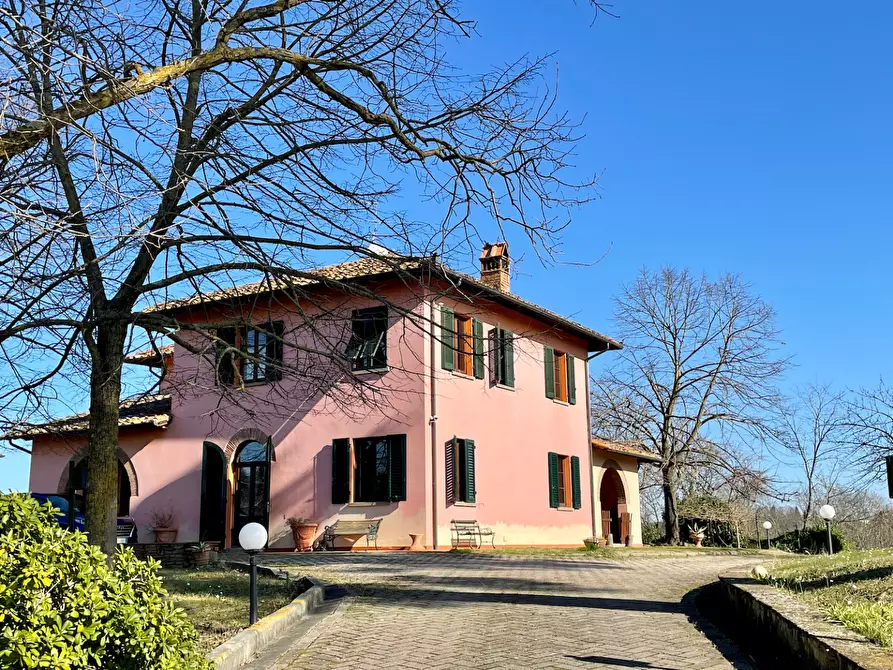 Immagine 1 di Villa in vendita  a San Miniato