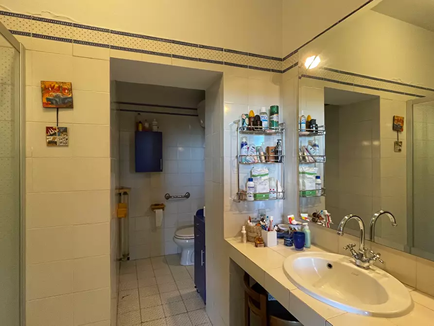 Immagine 14 di Villa in vendita  a San Miniato