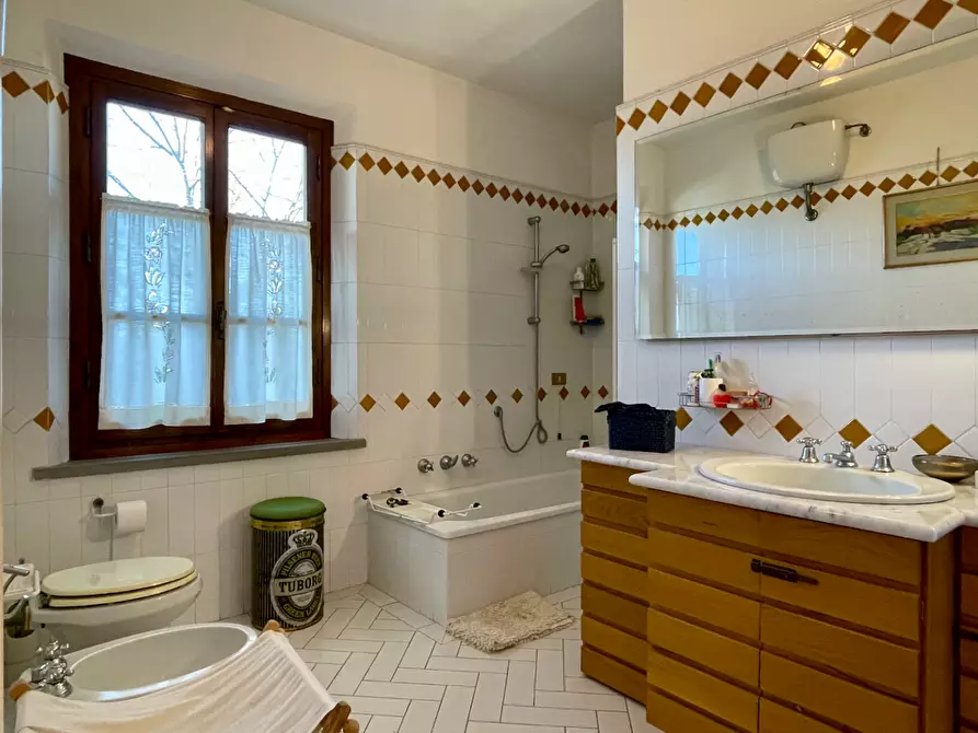 Immagine 21 di Villa in vendita  a San Miniato