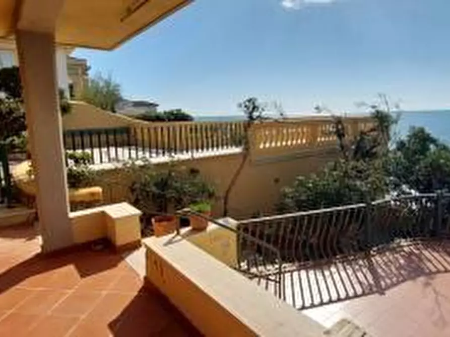 Immagine 2 di Appartamento in affitto  a Livorno