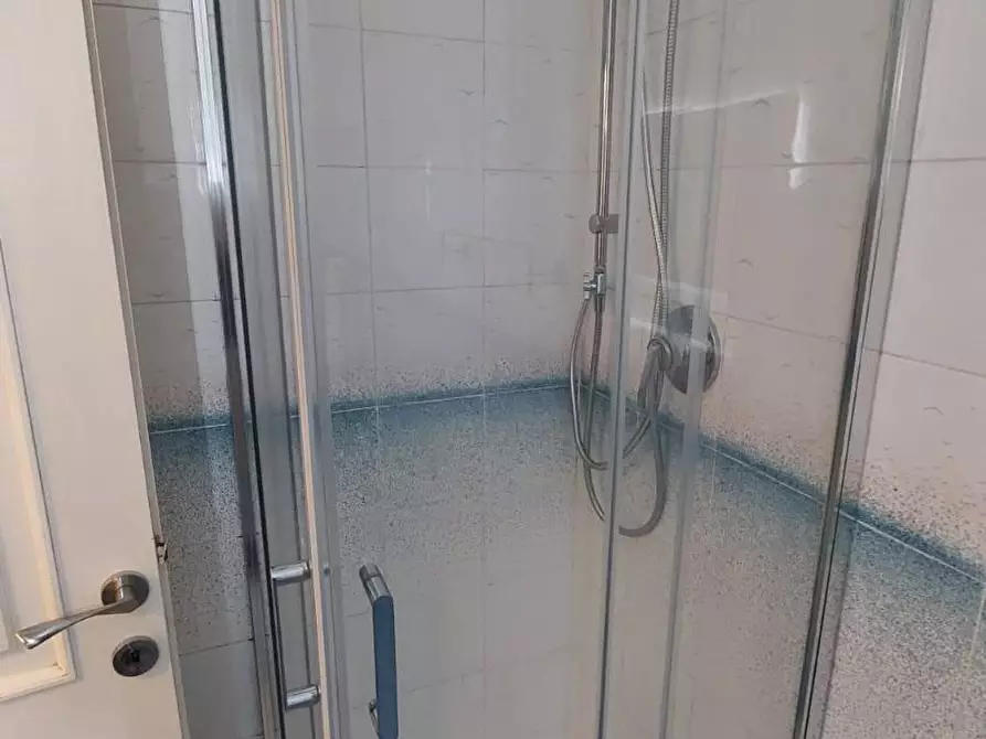 Immagine 15 di Appartamento in affitto  a Livorno