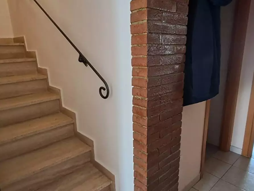 Immagine 3 di Appartamento in vendita  a Cecina