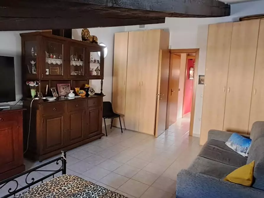 Immagine 10 di Appartamento in vendita  a Cecina