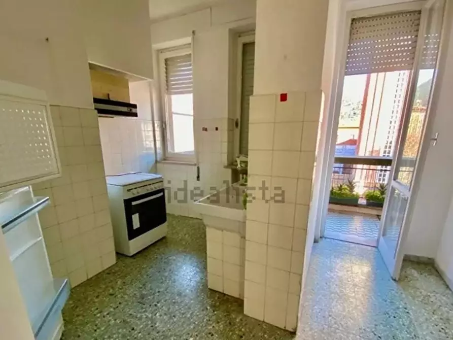 Immagine 6 di Appartamento in vendita  a Massa