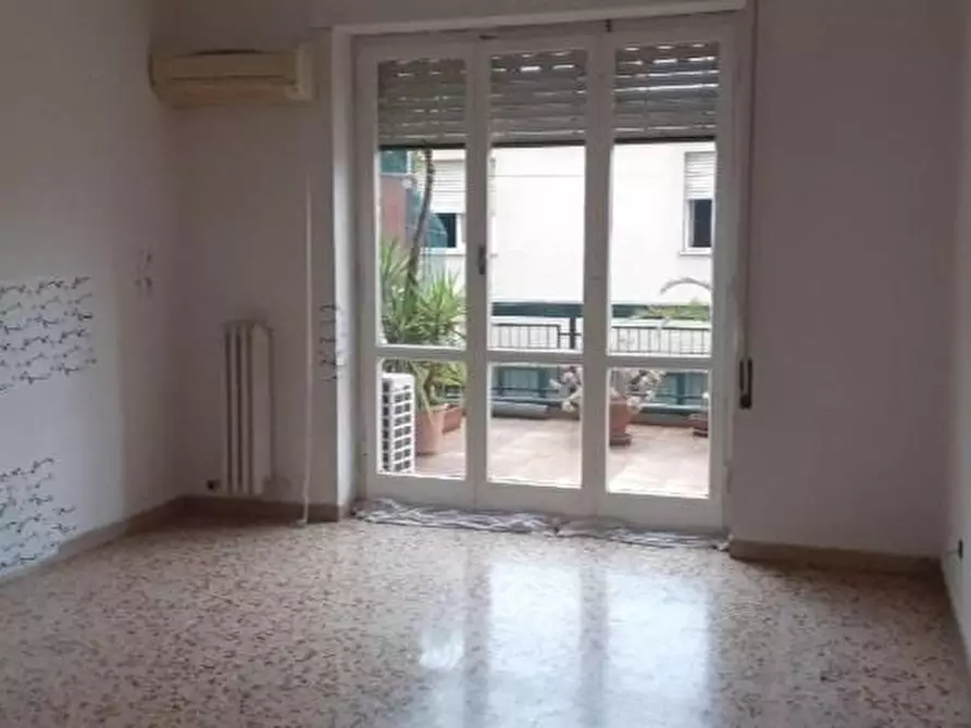 Immagine 3 di Appartamento in vendita  a Massa